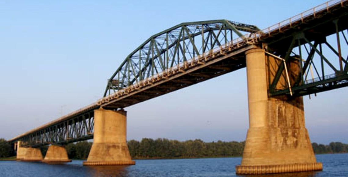 Pont-Princess-Margaret-Bridge (0).jpg